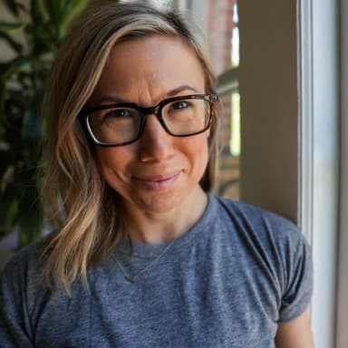 Tara McMullin